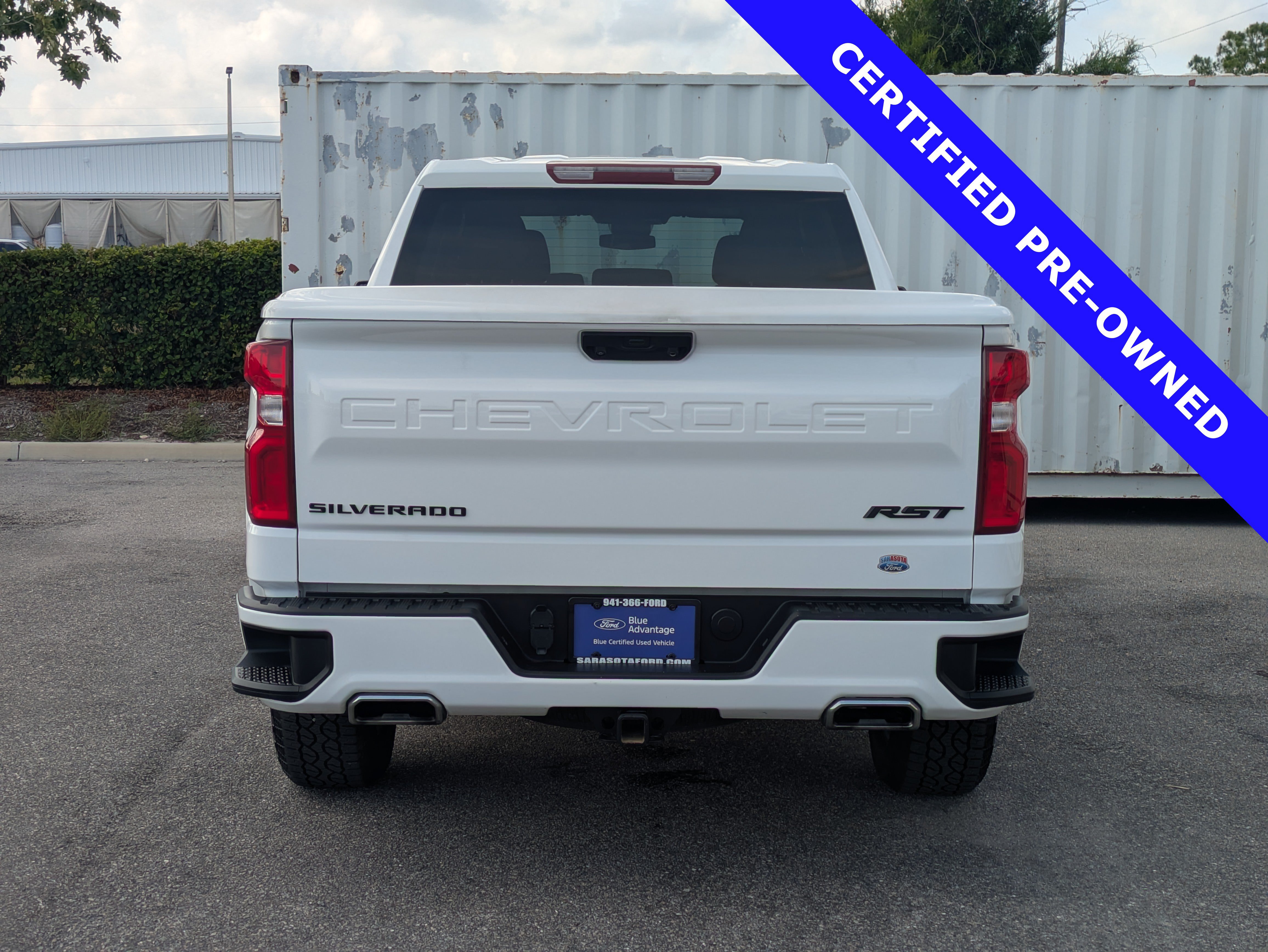 Used 2025 Chevrolet Silverado 1500 RST AWD/4WD image 5