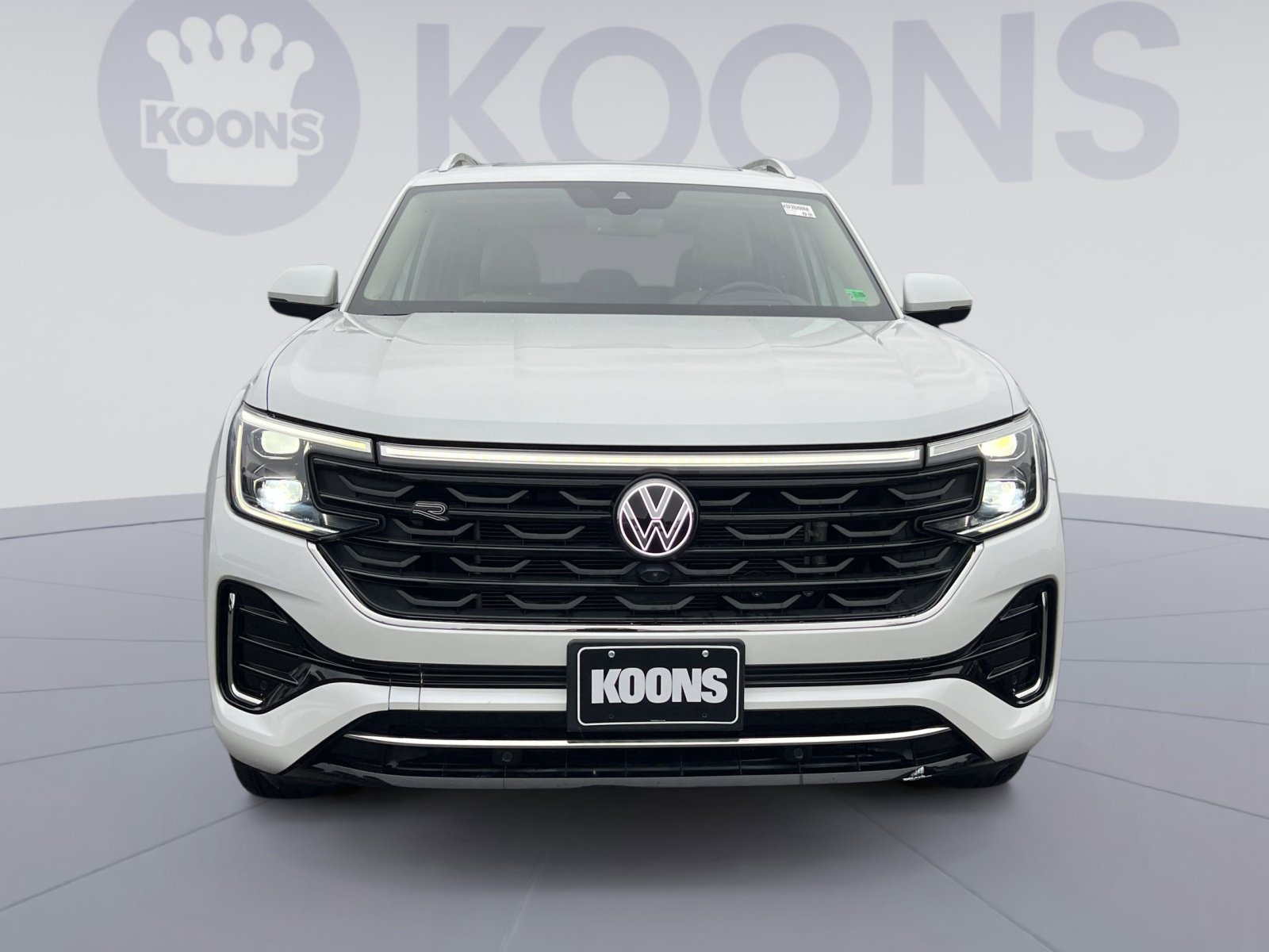 Used 2024 Volkswagen Atlas SEL Premium R-Line AWD/4WD image 4