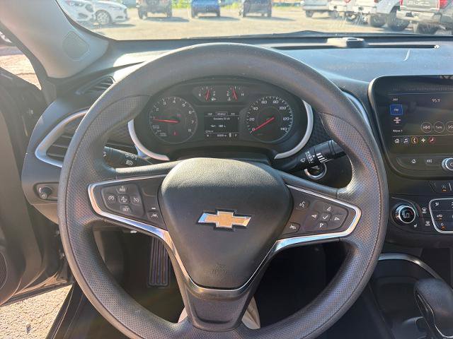 Used 2023 Chevrolet Malibu LT FWD image 16