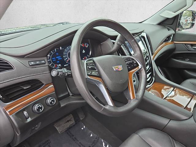 Used 2020 Cadillac Escalade Premium Luxury w/ Escalade Sport Edition AWD/4WD image 10