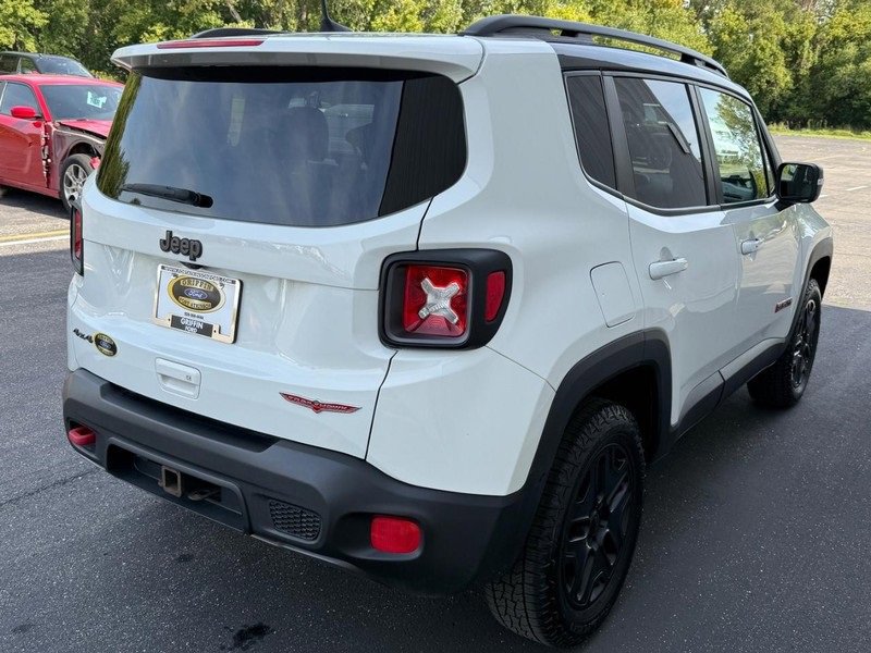 Used 2018 Jeep Renegade Trailhawk image 5