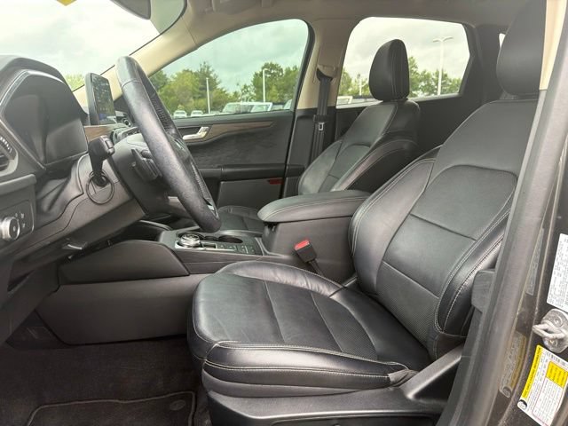 Certified 2020 Ford Escape Titanium w/ Titanium Premium Package 2.0 AWD/4WD image 26