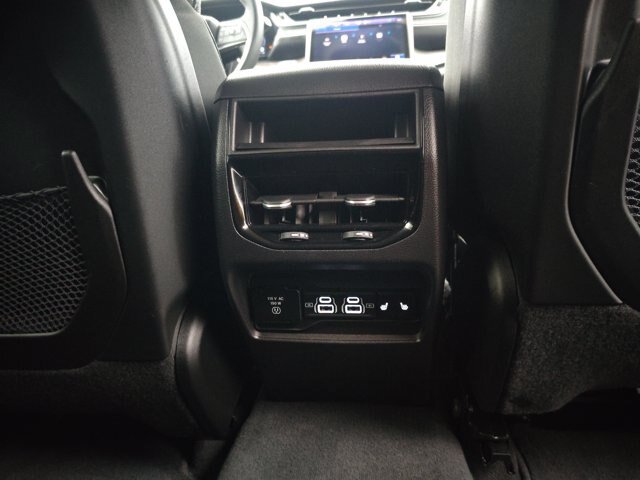 Used 2023 Jeep Grand Cherokee Limited AWD/4WD image 34