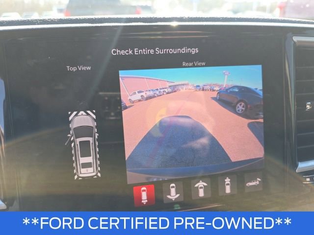 Used 2023 Chrysler Pacifica Limited w/ Uconnect Theater Family Group image 12