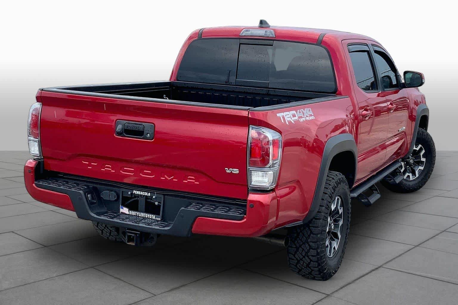 Used 2022 Toyota Tacoma TRD Off-Road w/ Technology Package AWD/4WD image 12