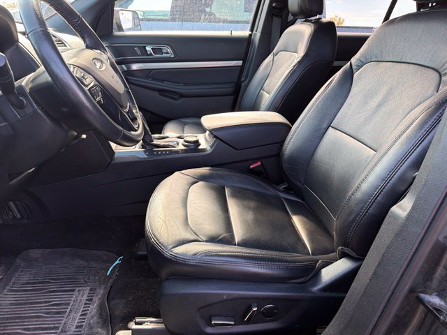 Certified 2018 Ford Explorer XLT w/ Equipment Group 202A AWD/4WD image 4
