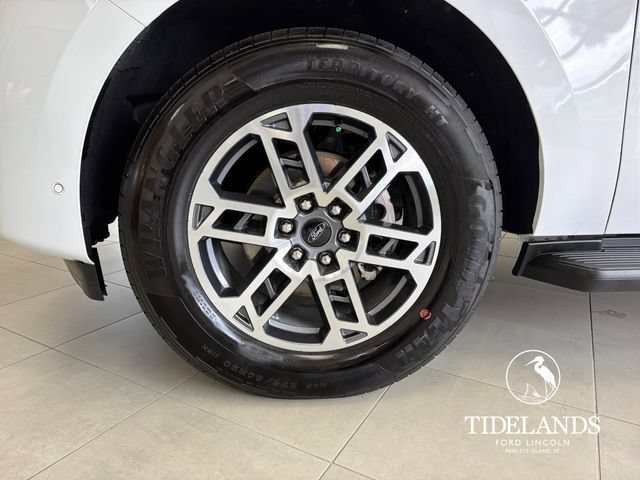 Certified 2025 Ford Expedition Active RWD image 32