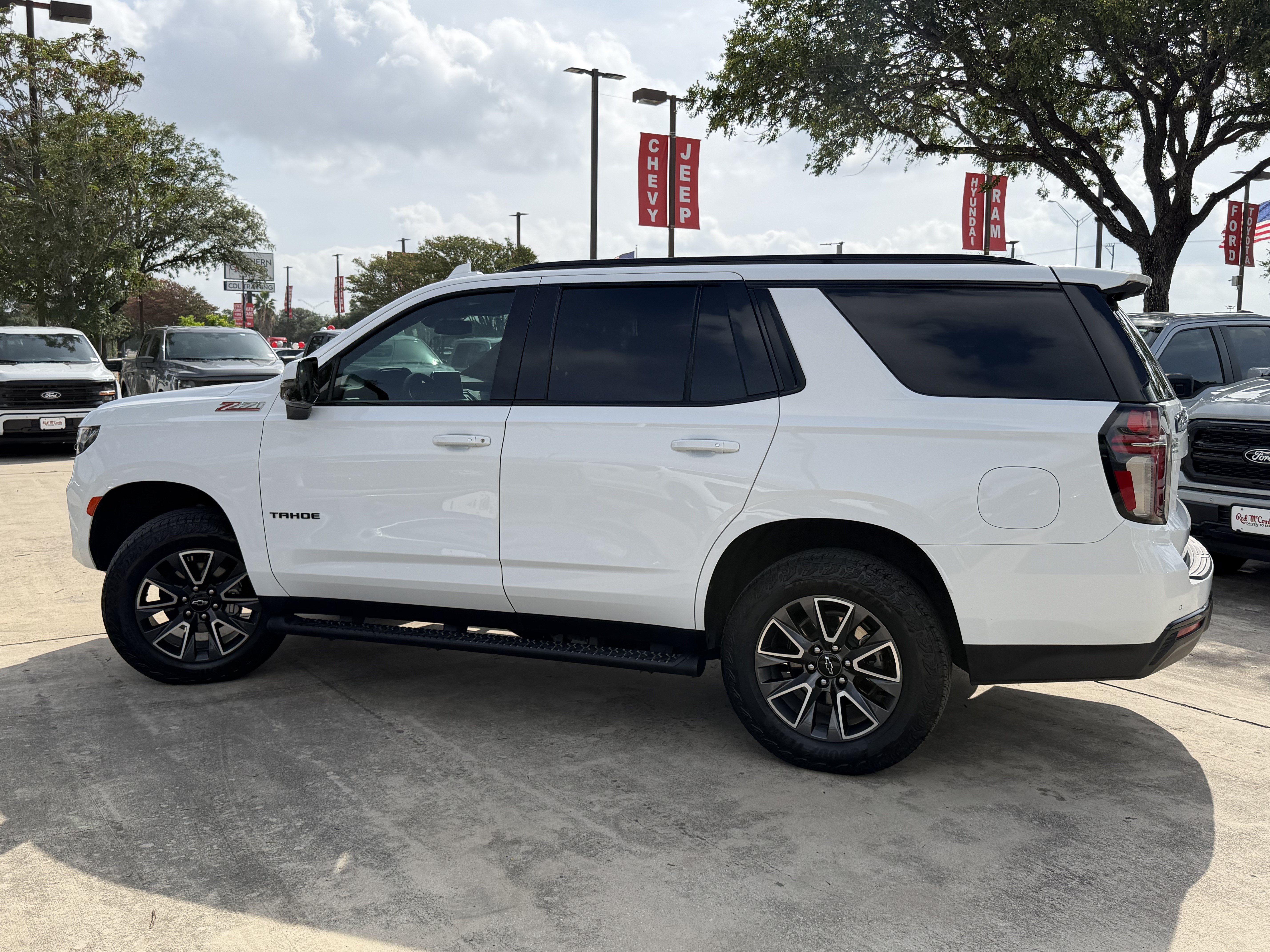 Used 2024 Chevrolet Tahoe Z71 w/ Off-Road Capability Package AWD/4WD image 11