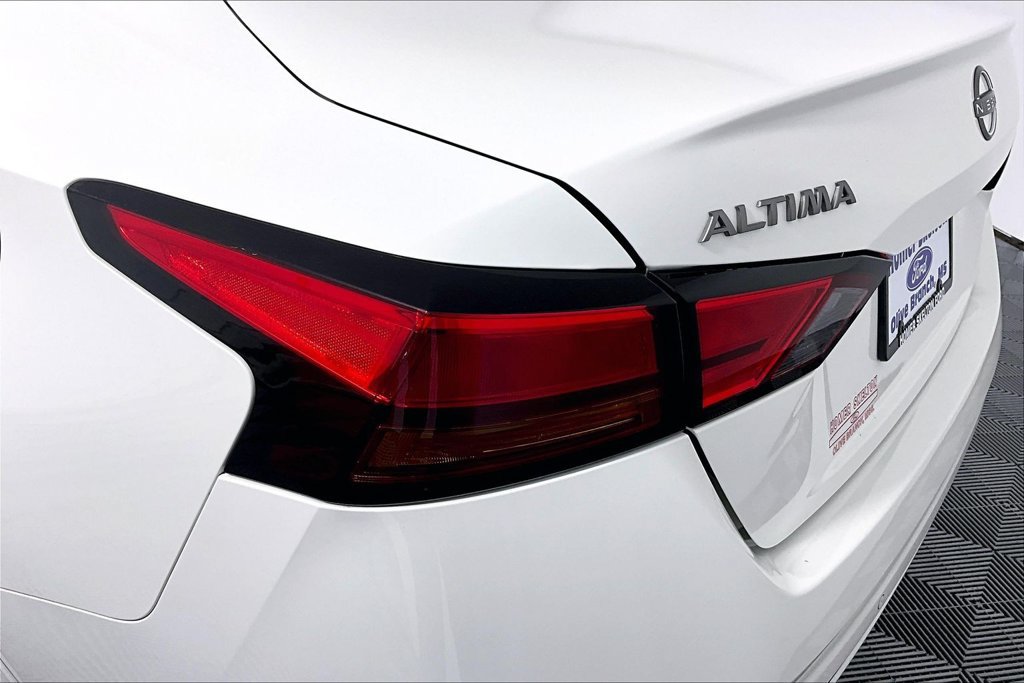 Used 2024 Nissan Altima 2.5 S FWD image 29