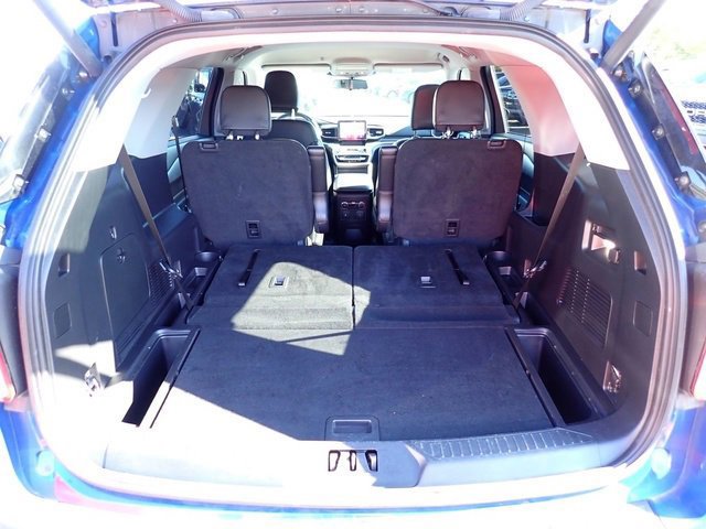 Certified 2022 Ford Explorer XLT w/ Equipment Group 202A image 10