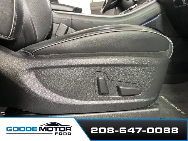 Used 2022 Hyundai Palisade Limited image 32