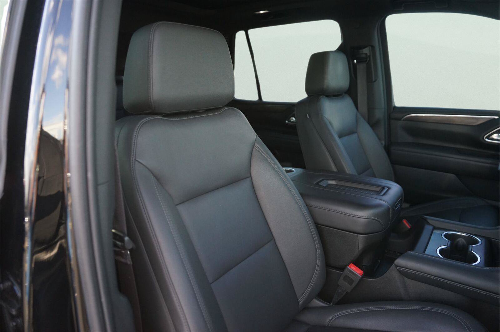 Used 2023 Chevrolet Tahoe LT w/ LT Signature Plus Package RWD image 22