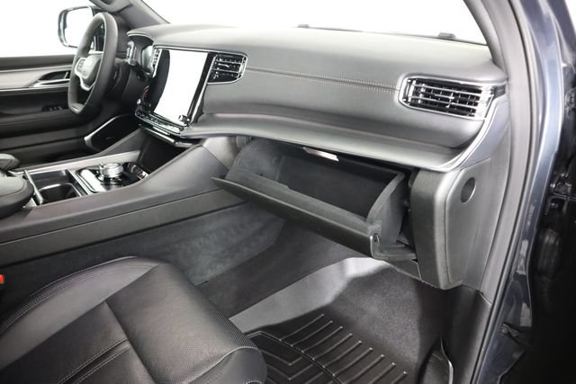 Used 2024 Jeep Wagoneer Series II AWD/4WD image 64