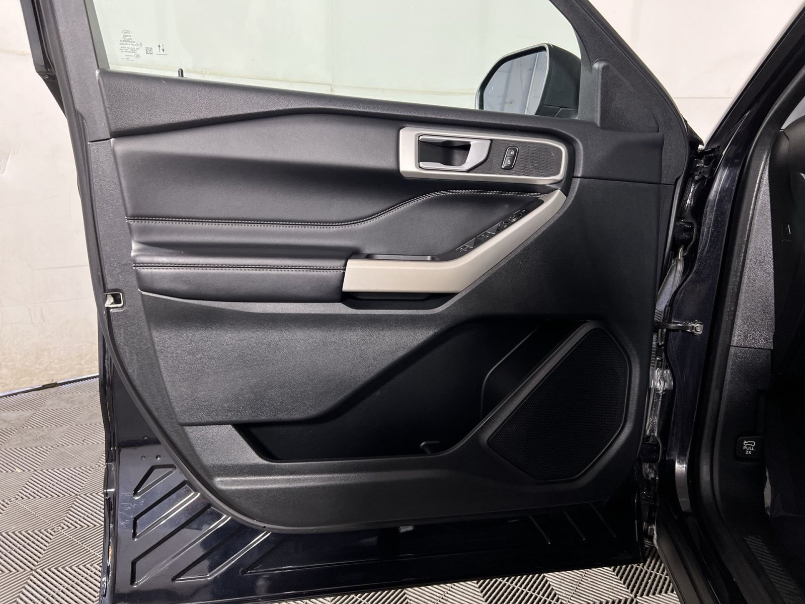 Certified 2022 Ford Explorer XLT AWD/4WD image 14