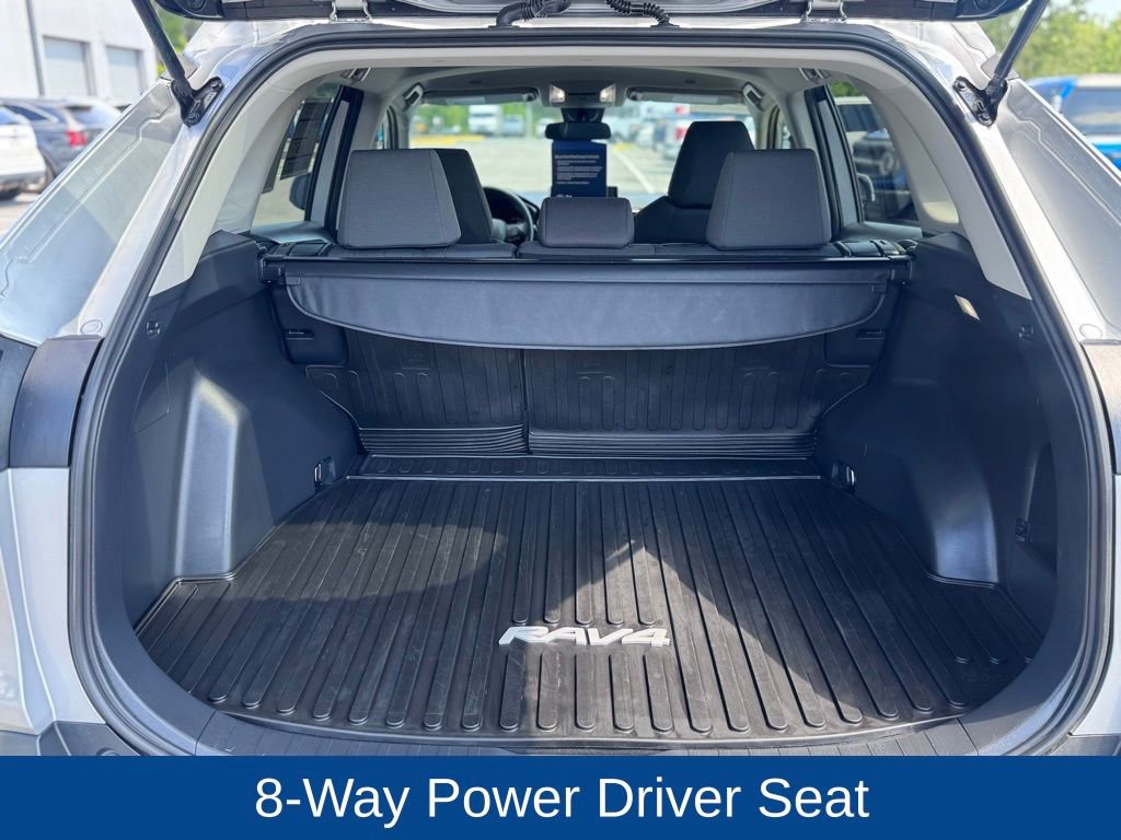 Used 2024 Toyota RAV4 XLE FWD image 8