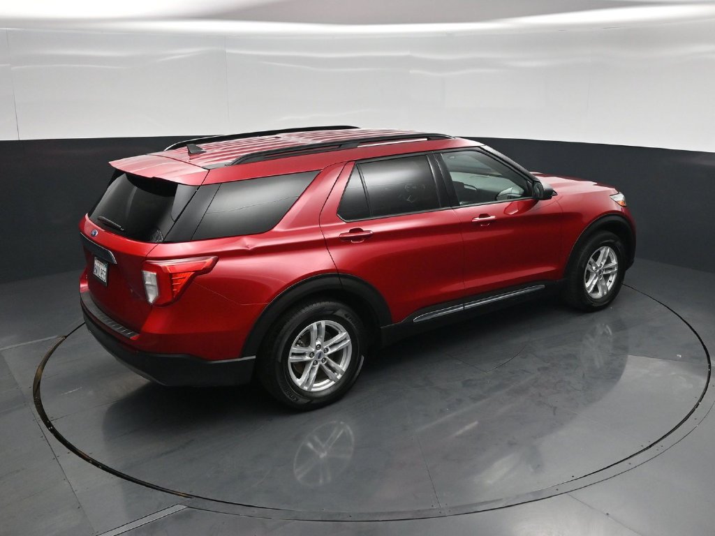 Certified 2021 Ford Explorer XLT w/ Equipment Group 202A RWD image 40