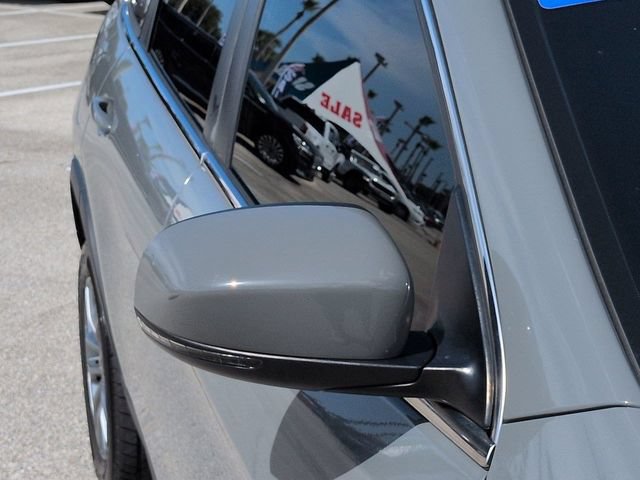 Used 2020 Jeep Cherokee Latitude Plus FWD image 12