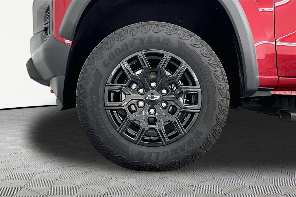 Used 2026 Chevrolet Colorado Trail Boss AWD/4WD image 9