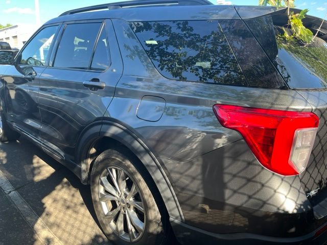 Certified 2020 Ford Explorer XLT w/ Equipment Group 202A AWD/4WD image 4