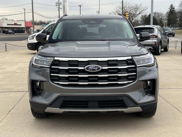 Certified 2025 Ford Explorer Active w/ Active Comfort Package image 8