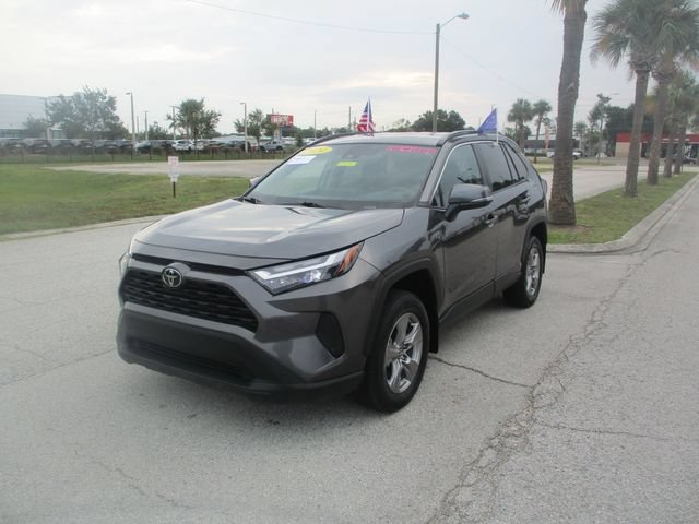 Used 2024 Toyota RAV4 XLE FWD image 3