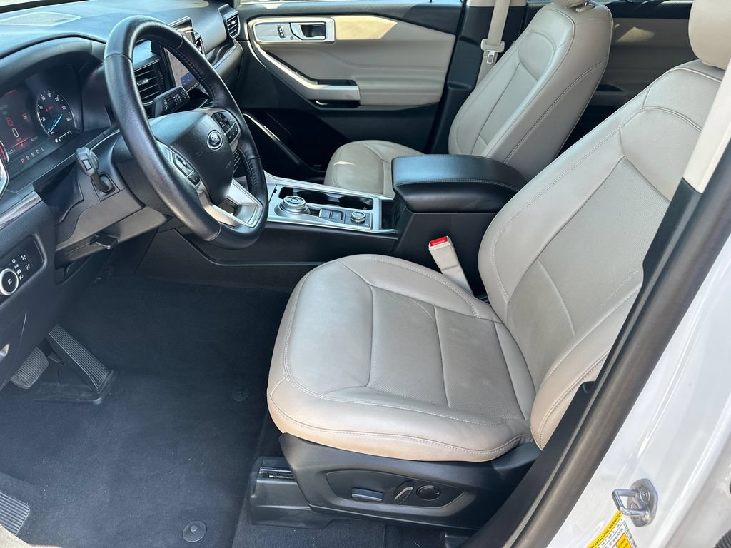 Certified 2023 Ford Explorer Limited AWD/4WD image 9