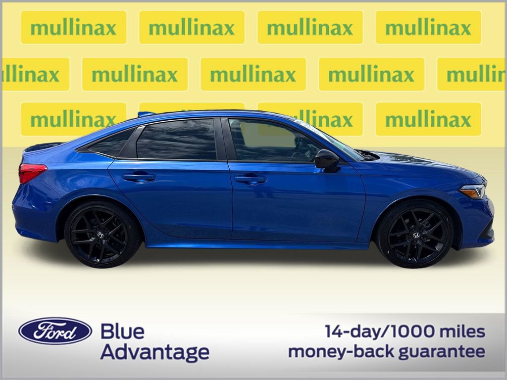 Used 2023 Honda Civic Sport image 2