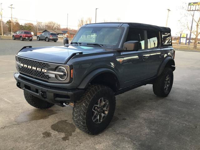 Certified 2024 Ford Bronco Badlands AWD/4WD image 3