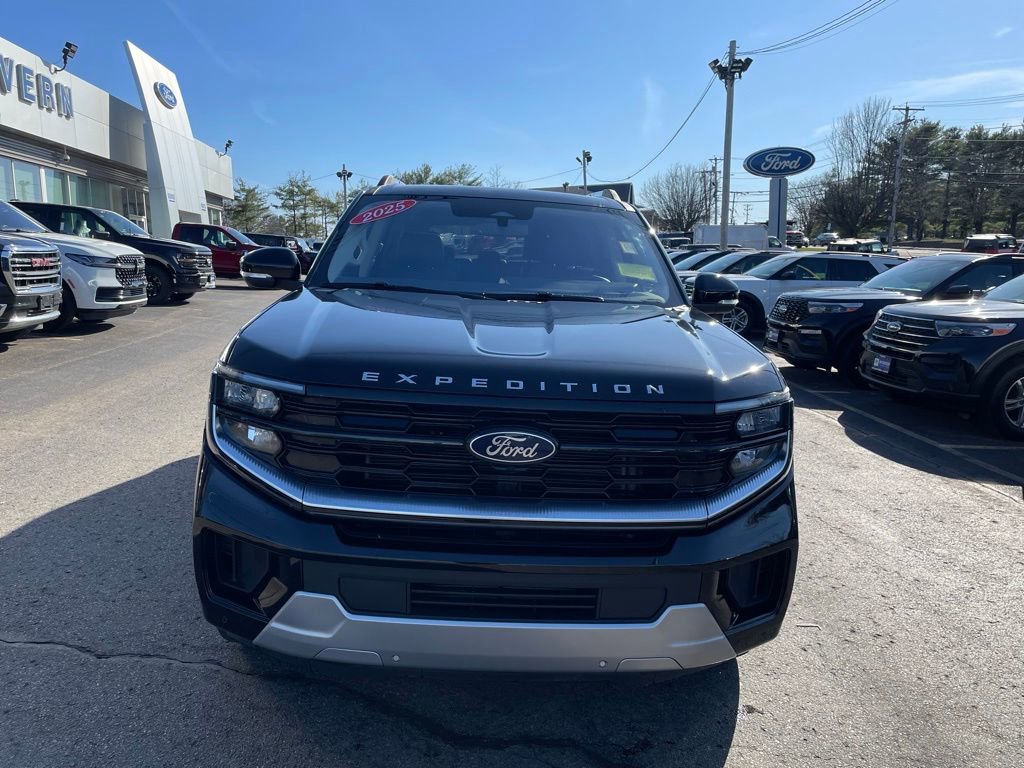 Certified 2025 Ford Expedition Platinum AWD/4WD image 11