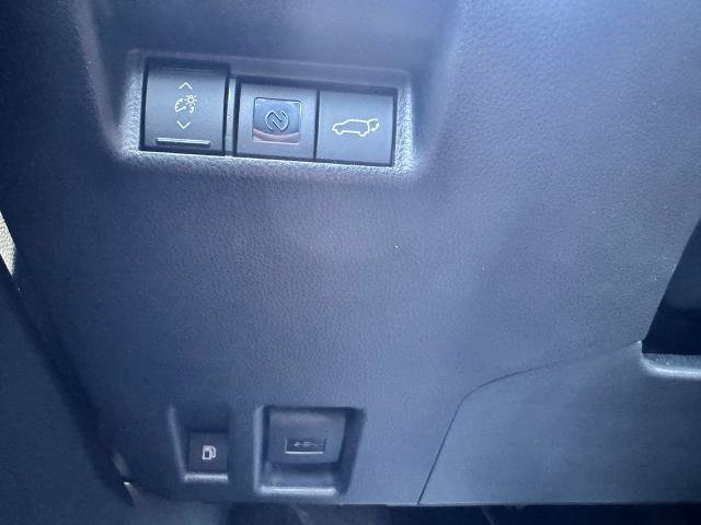 Used 2026 Toyota RAV4 Limited AWD/4WD image 21