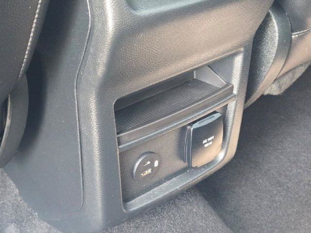 Certified 2022 Ford Edge Titanium AWD/4WD image 18