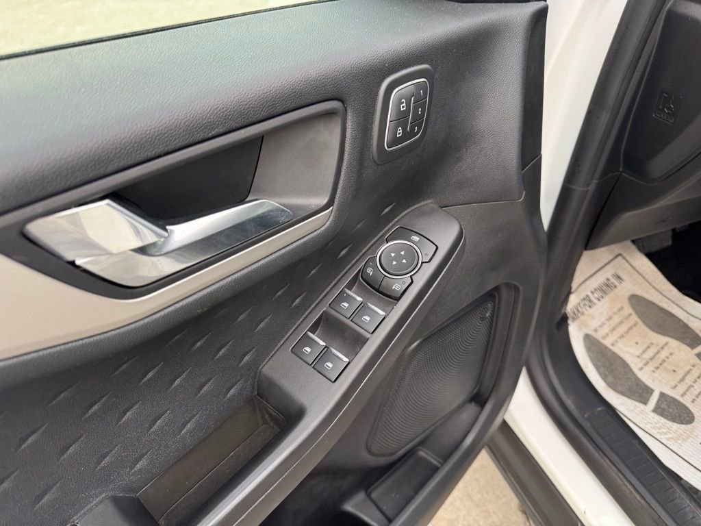 Certified 2020 Ford Escape SEL image 8