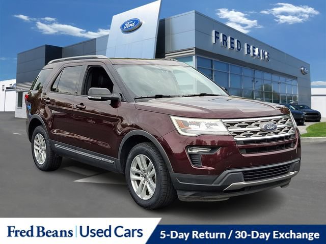 Certified 2018 Ford Explorer XLT w/ Equipment Group 202A AWD/4WD image 1