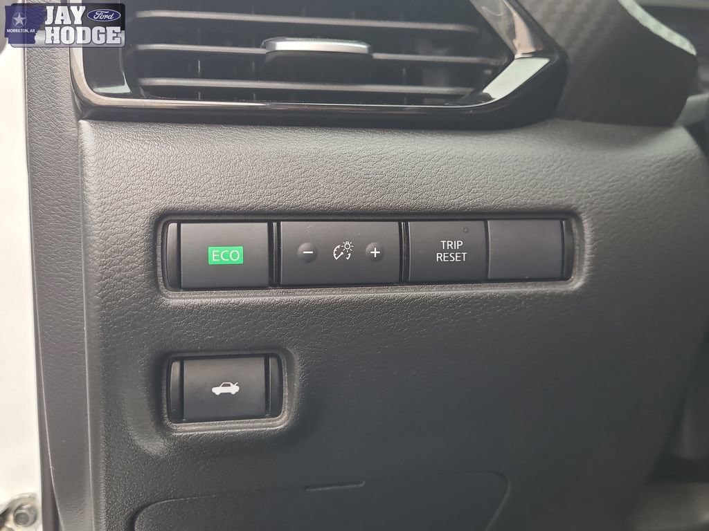 Used 2024 Nissan Sentra SV image 28