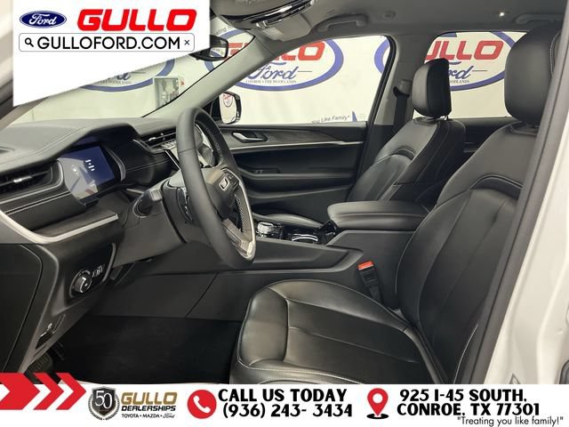 Used 2023 Jeep Grand Cherokee Limited AWD/4WD image 28
