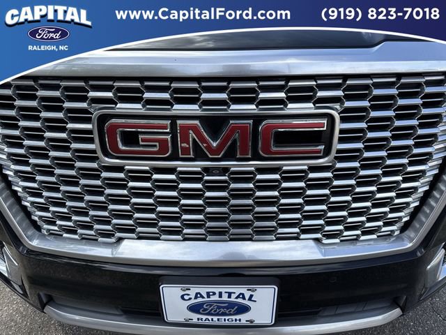 Used 2021 GMC Yukon XL Denali w/ Denali Premium Package image 10