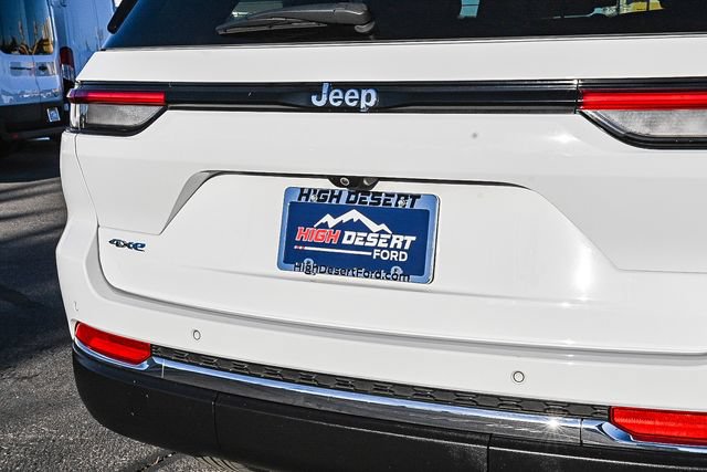 Used 2023 Jeep Grand Cherokee 4WD 4xe w/ Luxury Tech Group II image 11