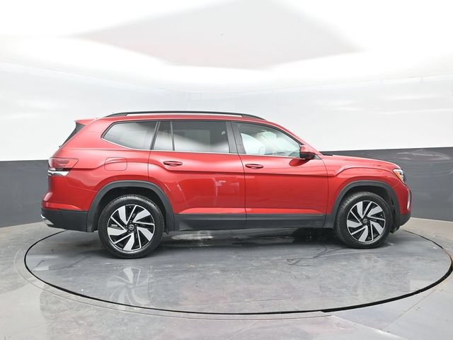 Used 2024 Volkswagen Atlas SE AWD/4WD image 3