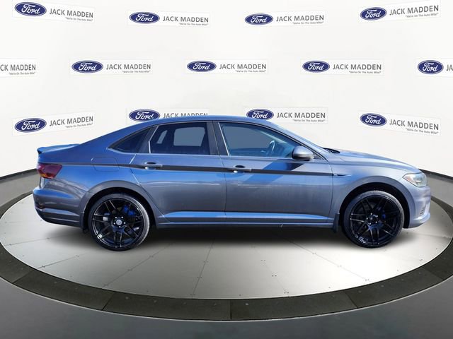 Used 2019 Volkswagen Jetta SEL image 2