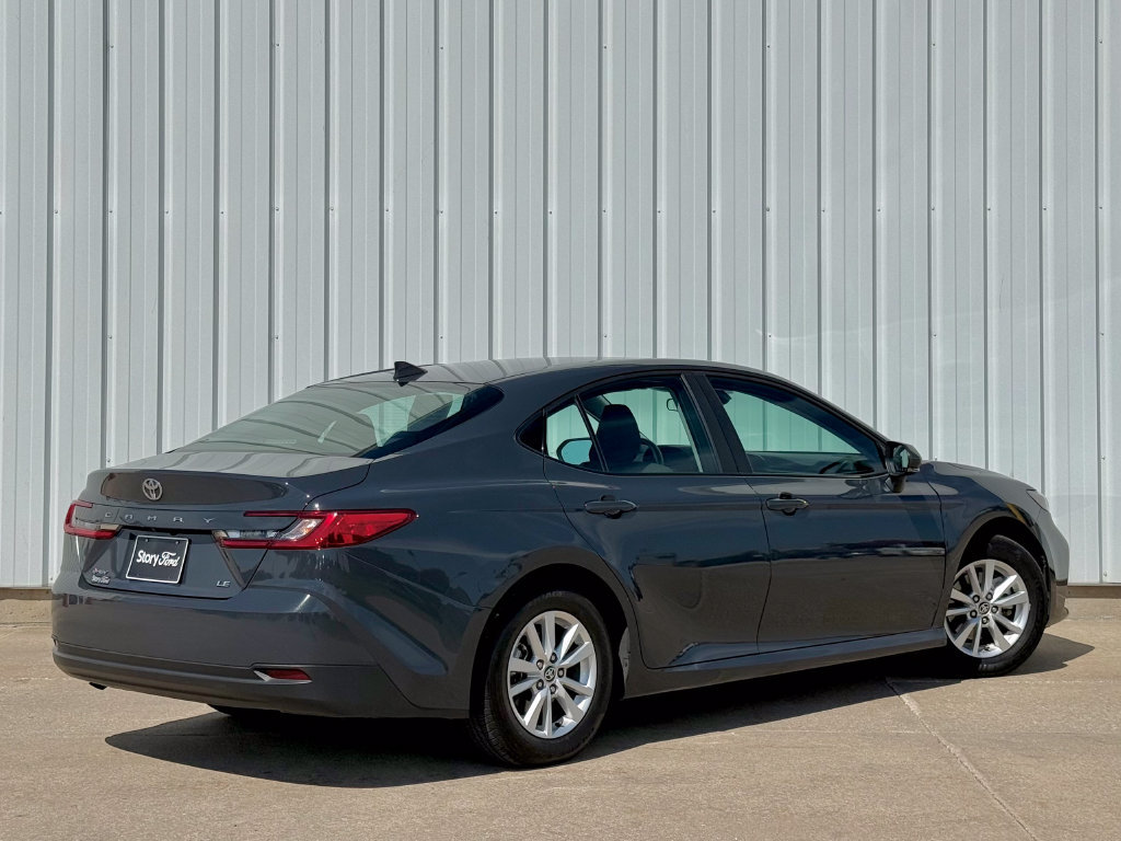 Used 2025 Toyota Camry LE FWD image 6