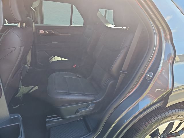 Certified 2025 Ford Explorer Platinum w/ LUX Leather Package AWD/4WD image 14