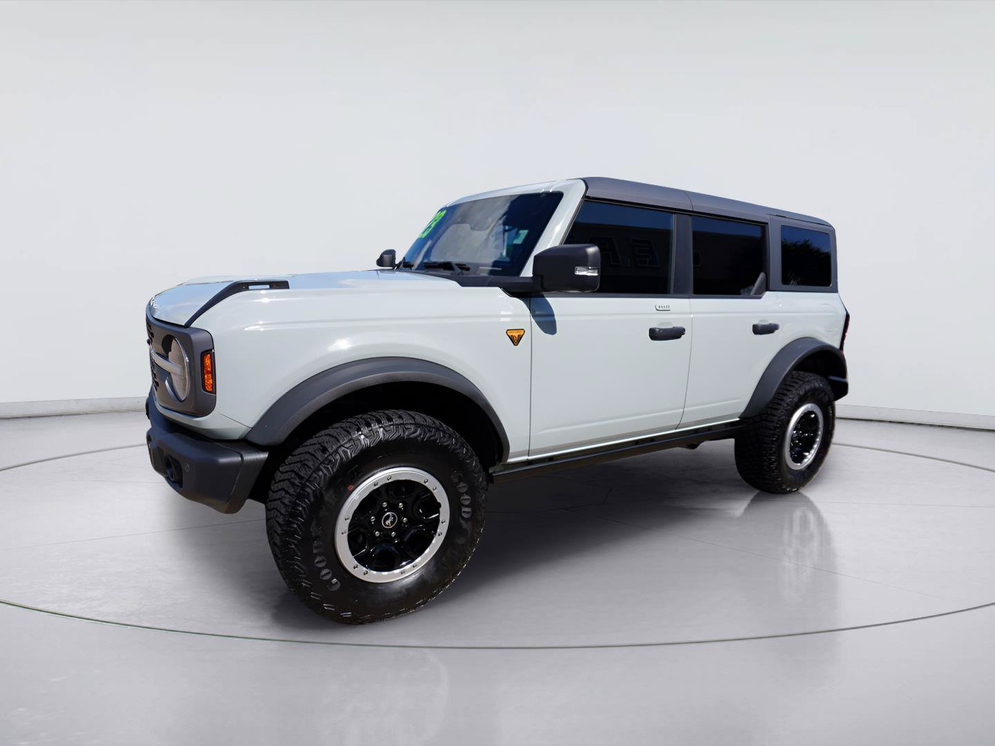 Certified 2023 Ford Bronco Badlands AWD/4WD image 3