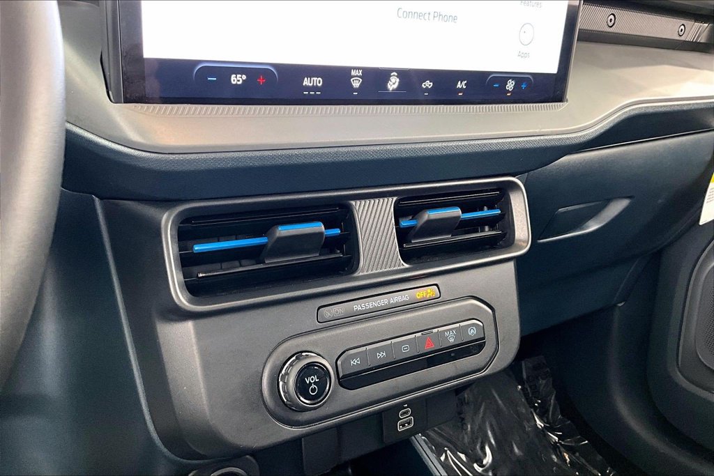Certified 2025 Ford Maverick Lobo AWD/4WD image 32