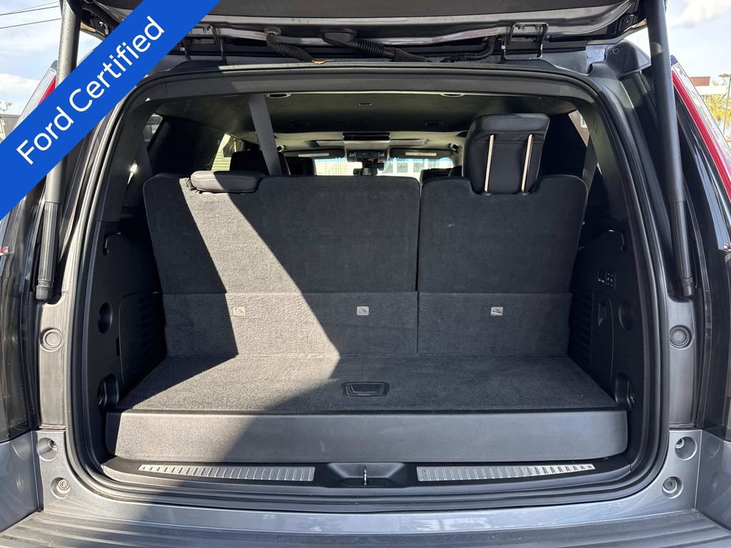 Used 2019 Cadillac Escalade Platinum image 10