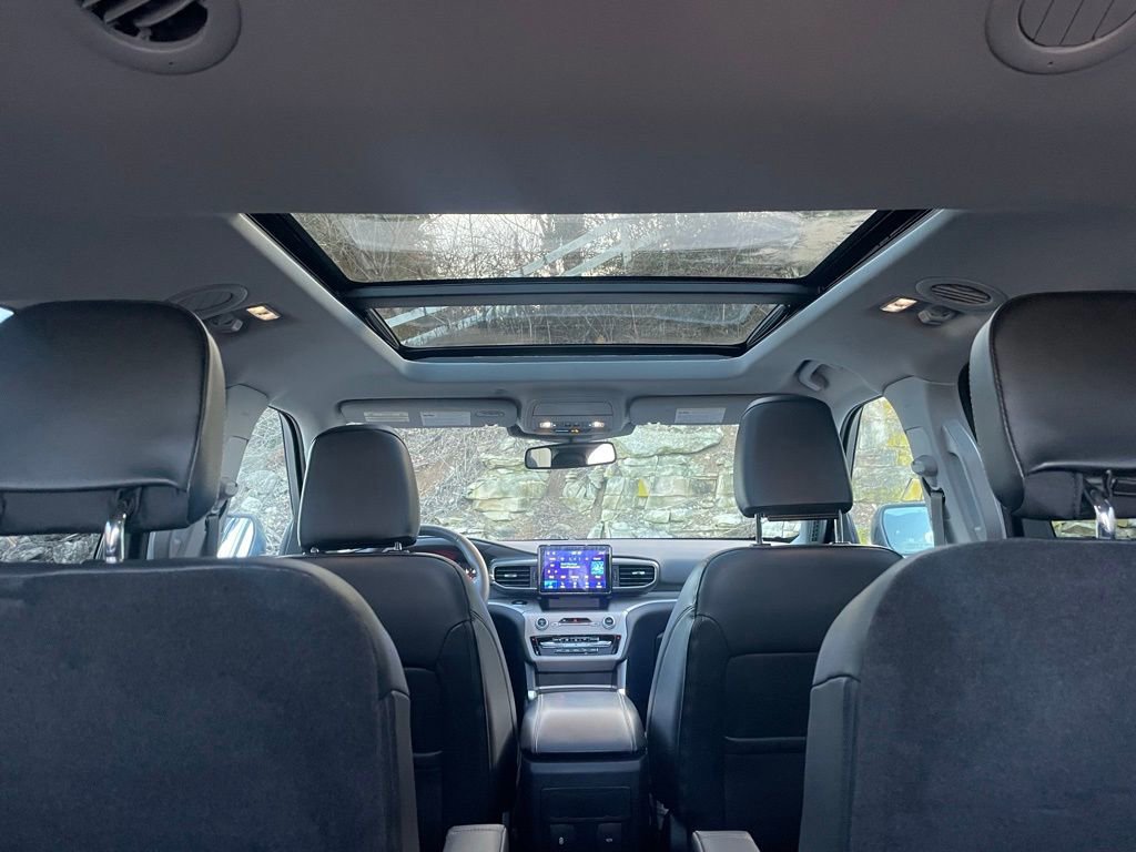 Certified 2023 Ford Explorer XLT w/ Equipment Group 202A image 11