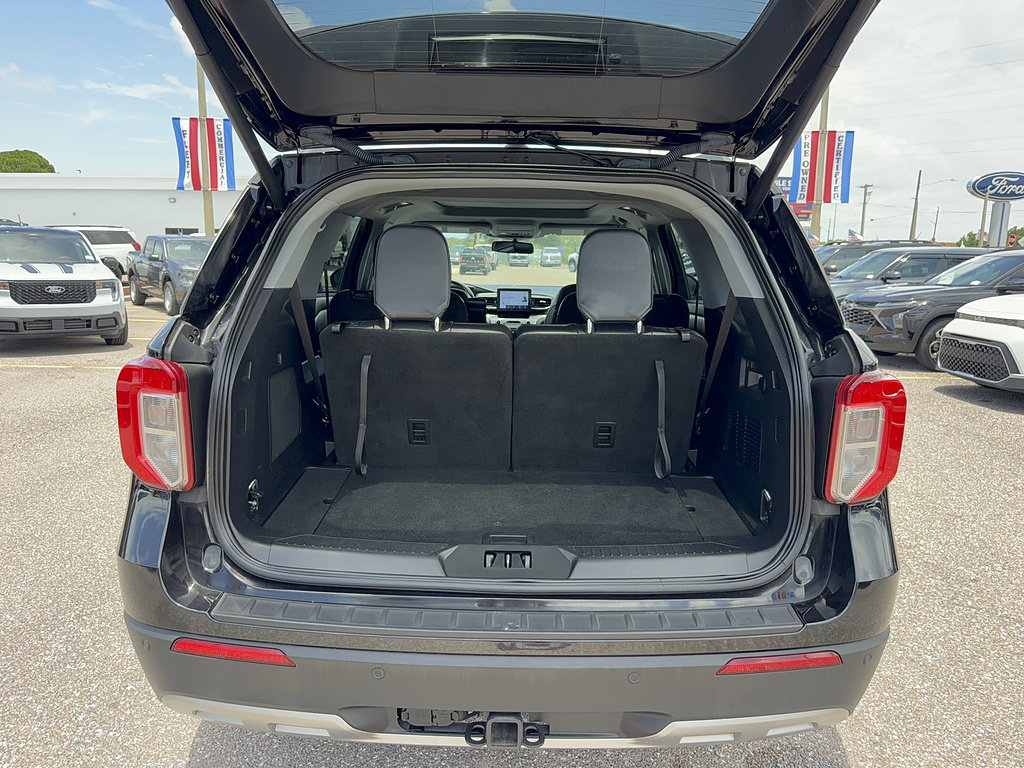 Certified 2023 Ford Explorer XLT w/ Equipment Group 202A AWD/4WD image 7