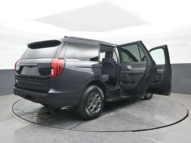 Certified 2025 Ford Expedition Active AWD/4WD image 28