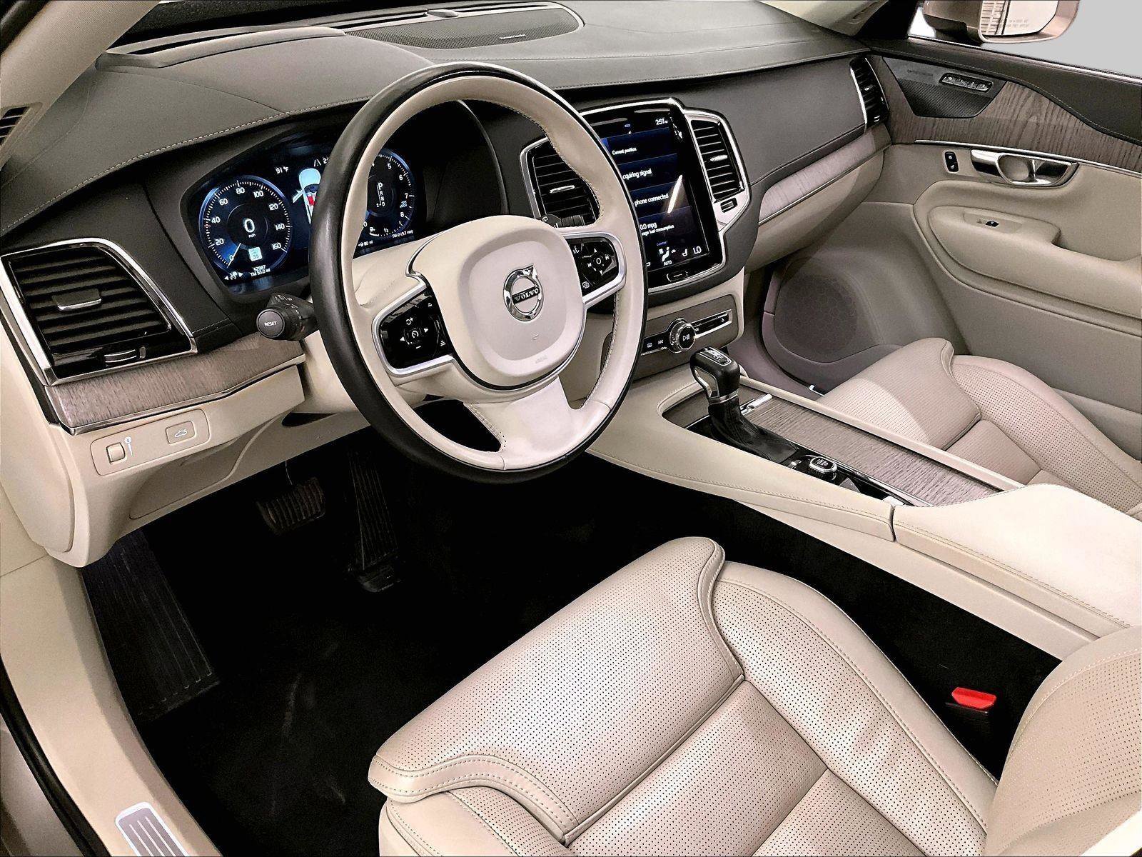 Used 2022 Volvo XC90 T6 Inscription w/ Advanced Package image 12