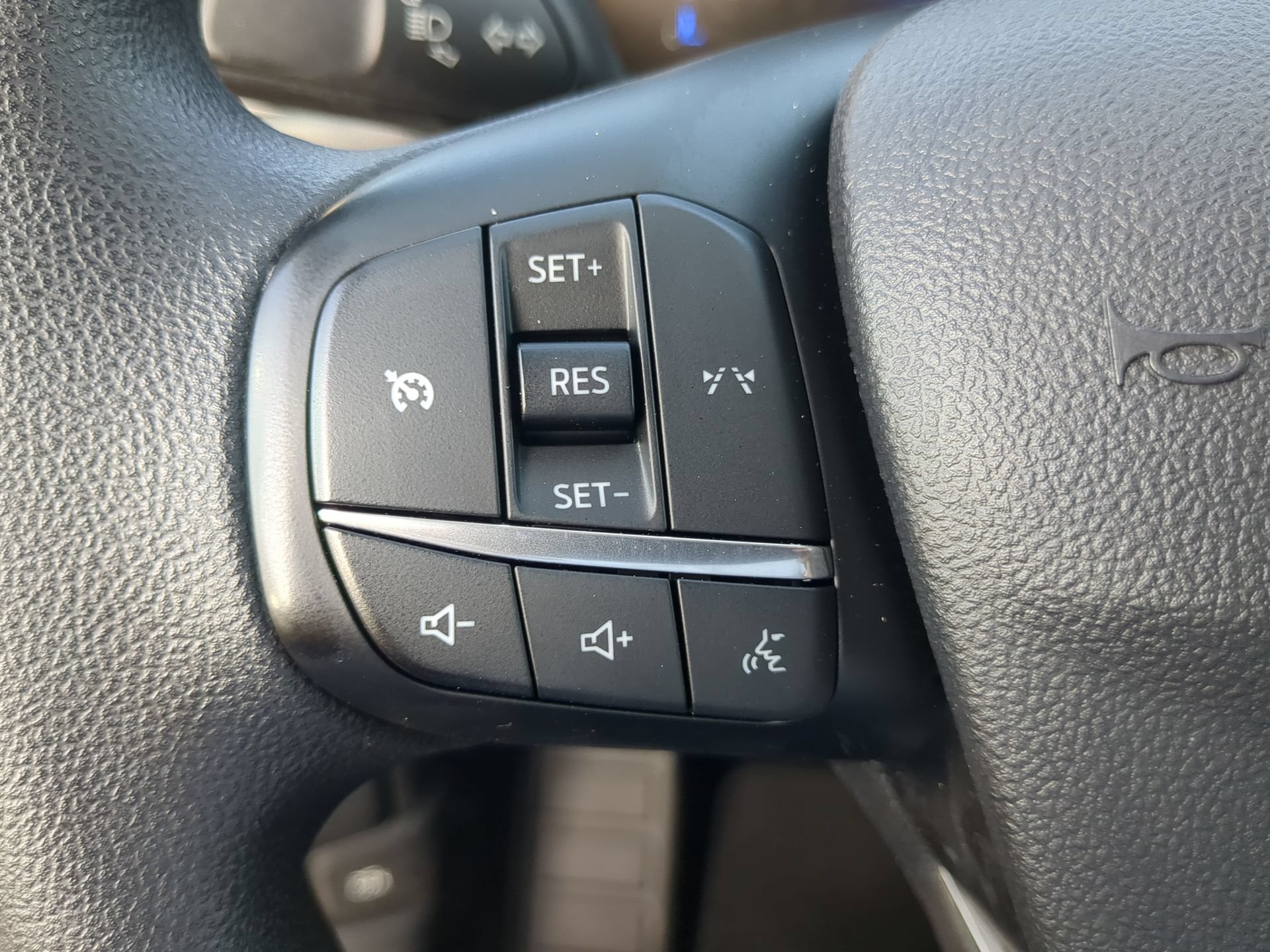 Certified 2025 Ford Escape Active FWD image 62