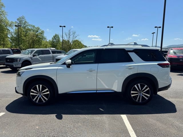 Used 2023 Nissan Pathfinder Platinum AWD/4WD image 4